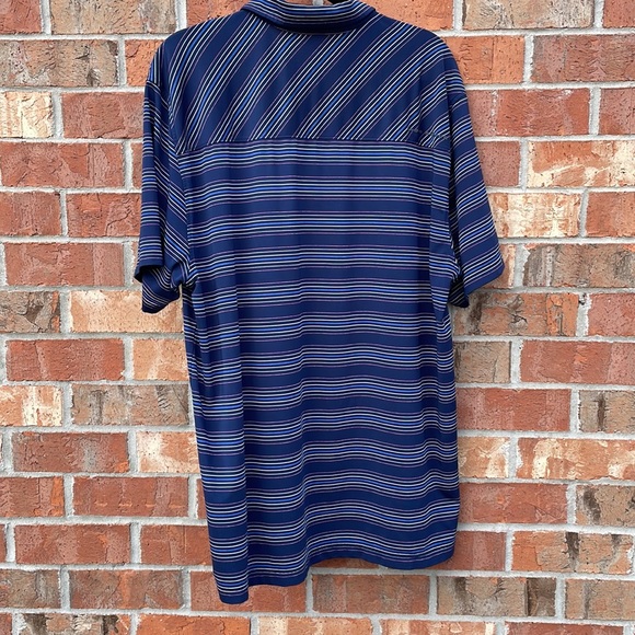 Under Armor Polo Blue Stripe Collared Size 2XL Loose Fit Heatgear - Picture 5 of 5